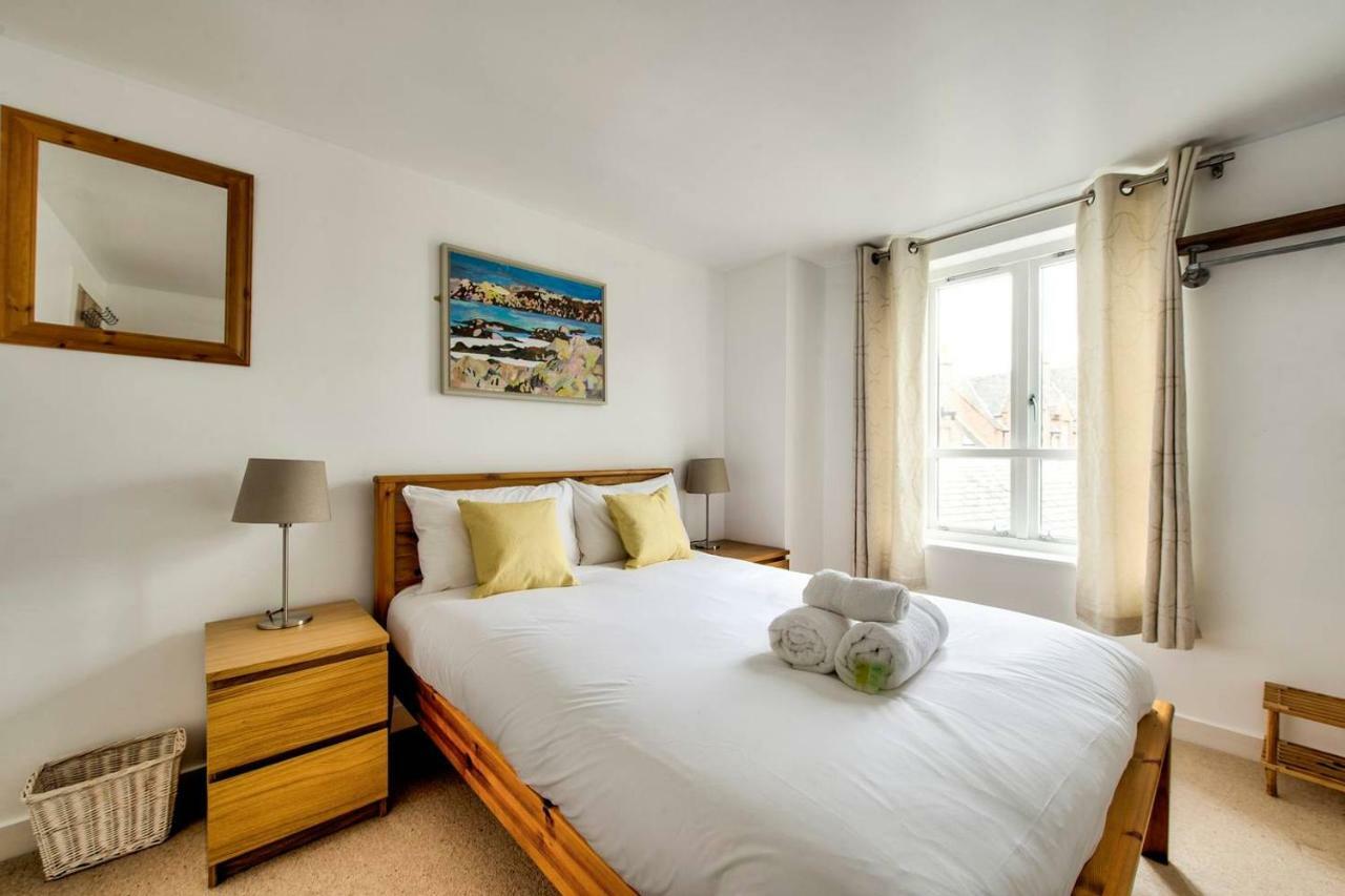 Altido Ultra Stylish Calton Road Apt W/ Parking Leilighet Edinburgh Eksteriør bilde