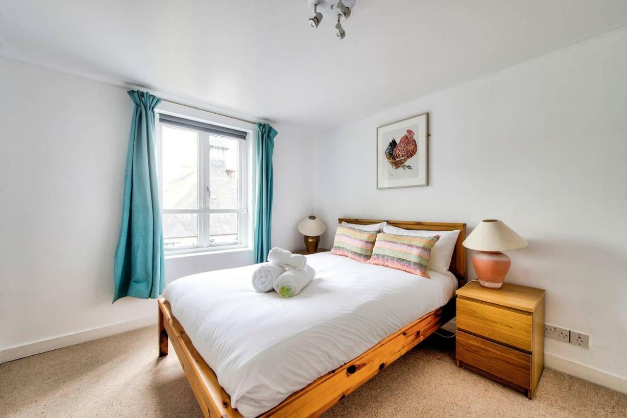 Altido Ultra Stylish Calton Road Apt W/ Parking Leilighet Edinburgh Eksteriør bilde