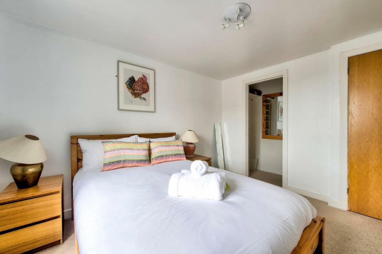 Altido Ultra Stylish Calton Road Apt W/ Parking Leilighet Edinburgh Eksteriør bilde