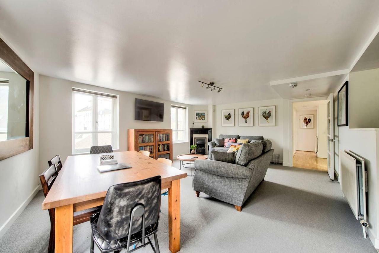 Altido Ultra Stylish Calton Road Apt W/ Parking Leilighet Edinburgh Eksteriør bilde